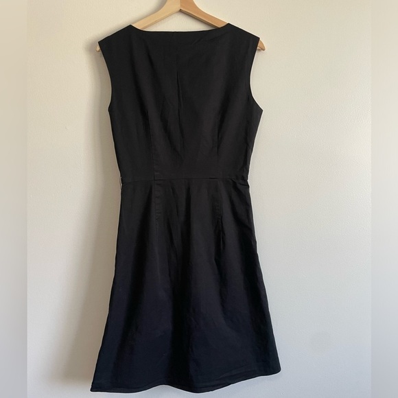 Smart  Set Classic Fit & Flare Little Black Sleeveless Dress - Picture 7 of 8